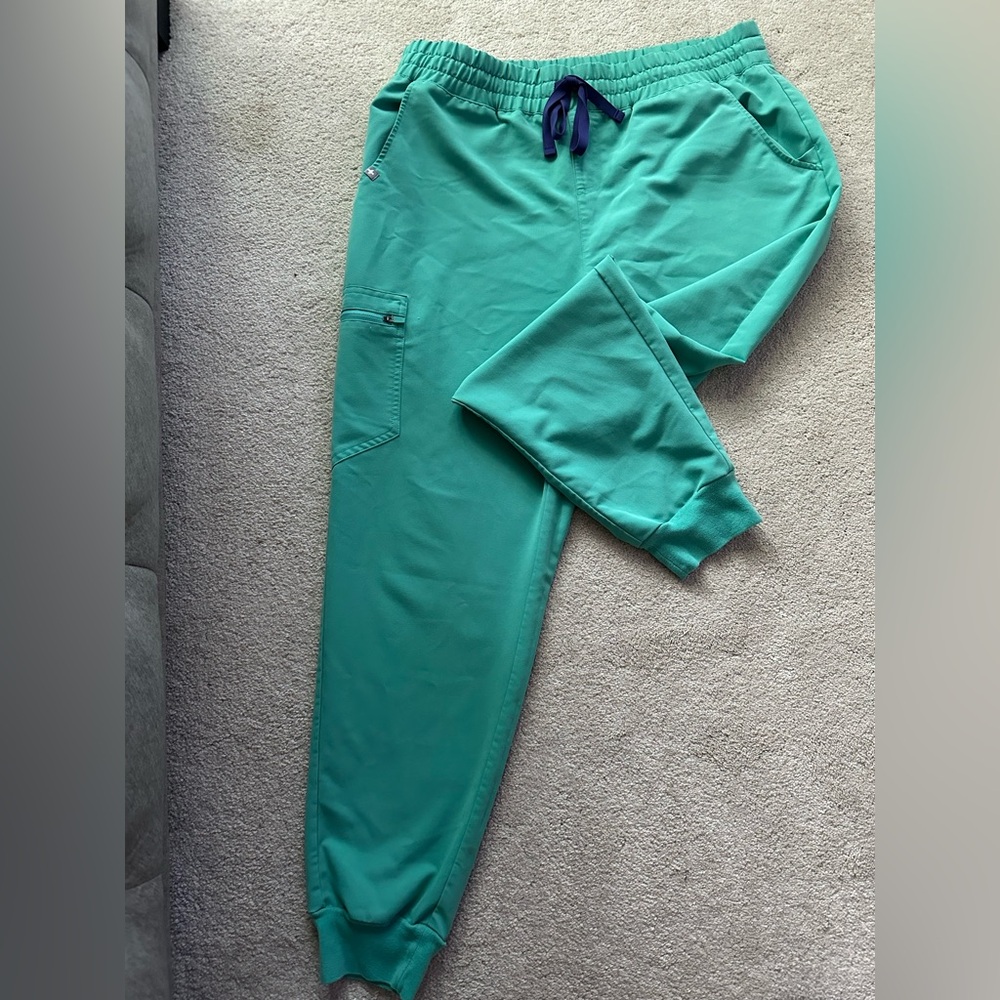 Figs Zamora Joggers Scrubs- Surgical Green